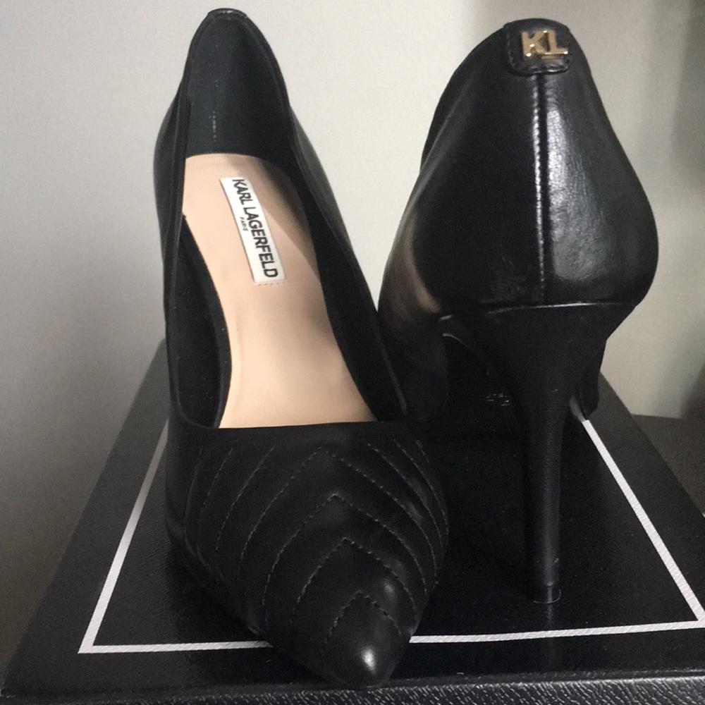 BNIB Karl Lagerfeld black pumps